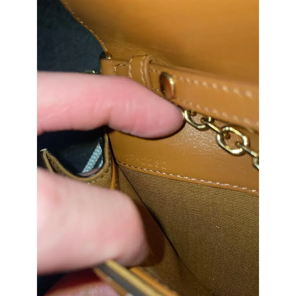 Celine Triomphe Envelope Flap Wallet On #239526C17B - Picture 6 of 6